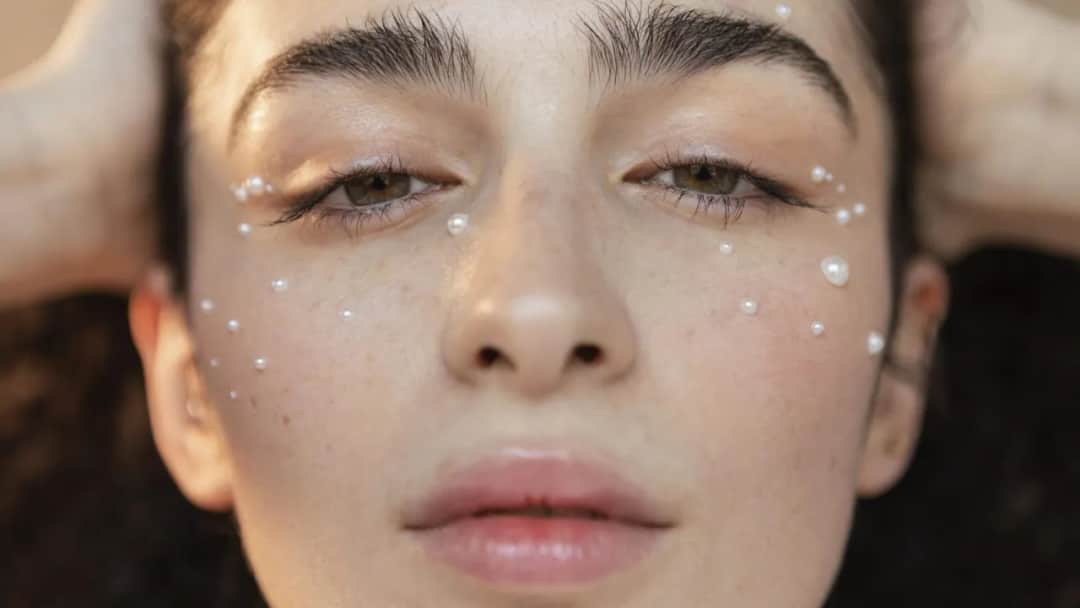 Pryszcze podskórne: Poznaj skuteczne metody i zapobiegaj nawrotom